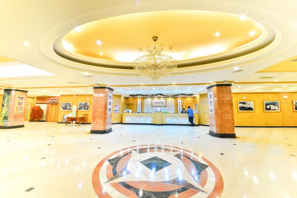 โรงแรมทีหลุน Xinyi ภายนอก รูปภาพ