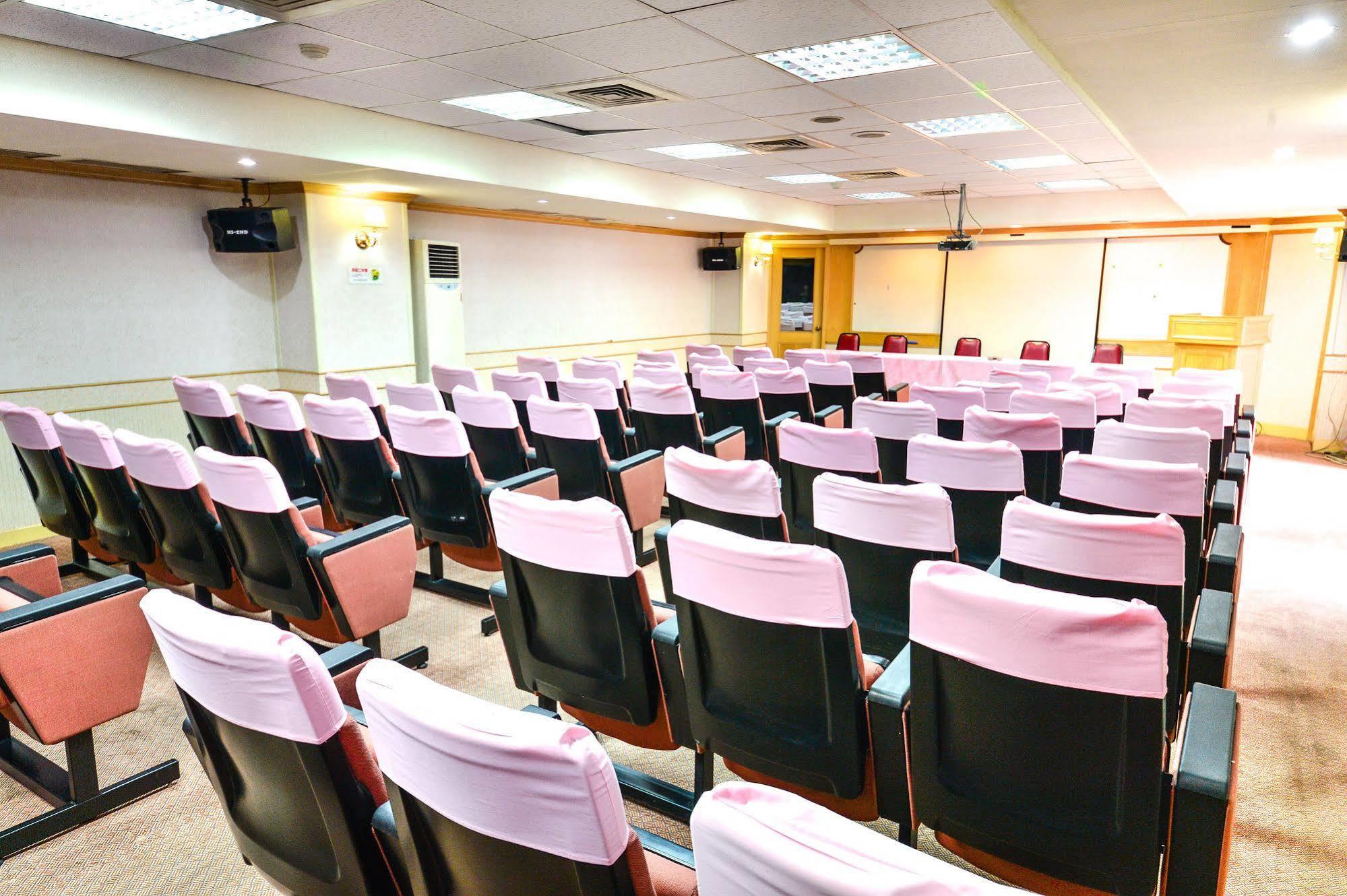 โรงแรมทีหลุน Xinyi ภายนอก รูปภาพ